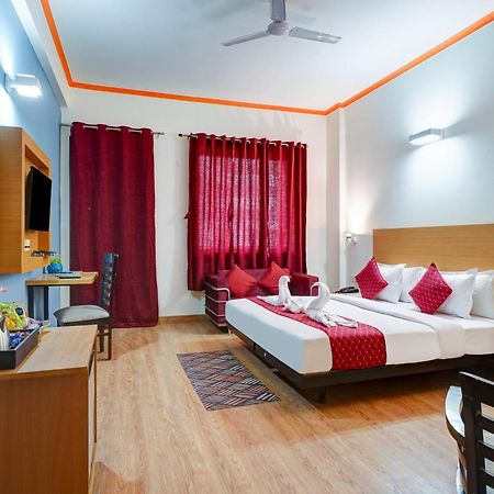 Hotel Noida Express Exterior foto