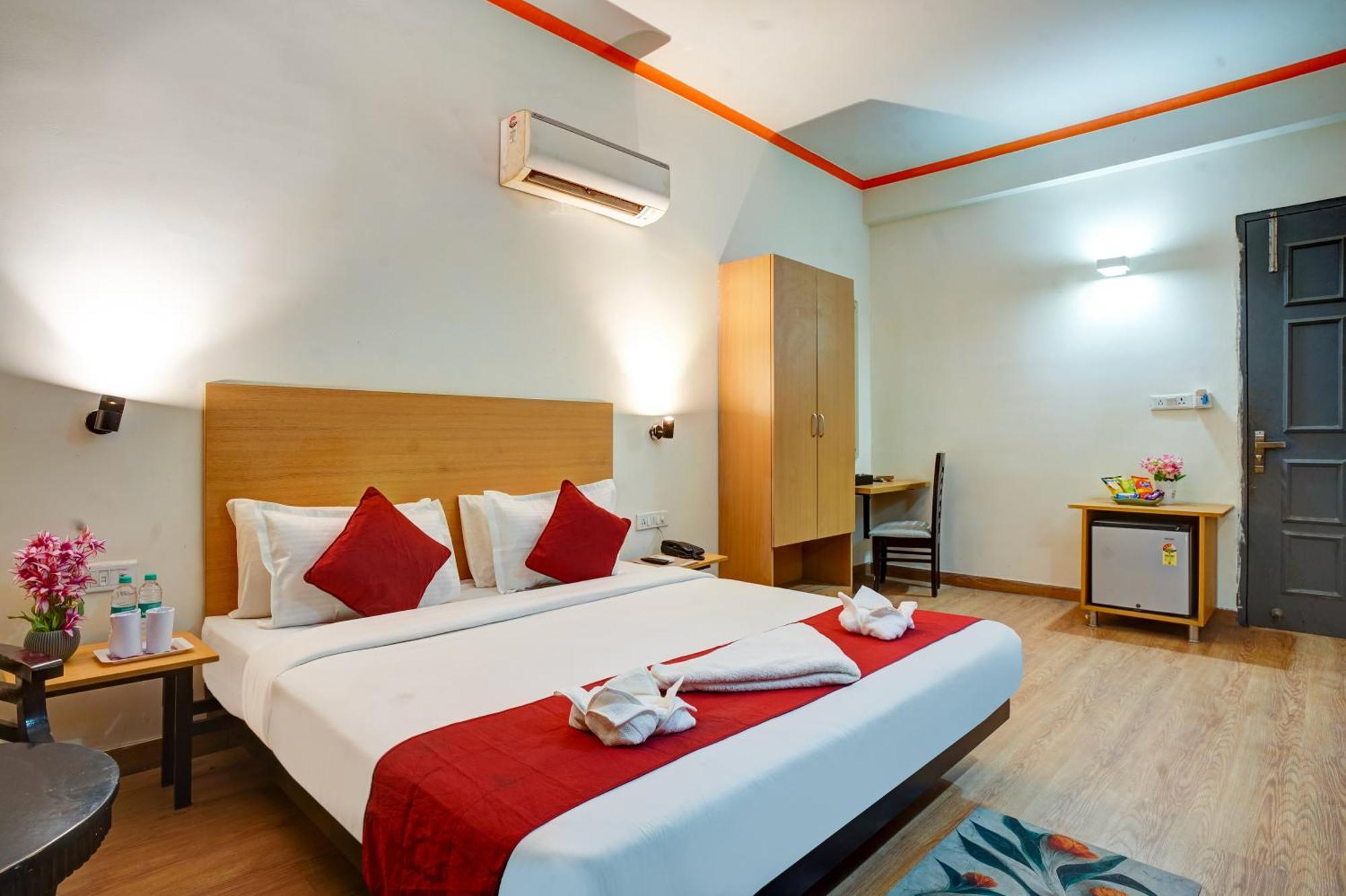 Hotel Noida Express Exterior foto