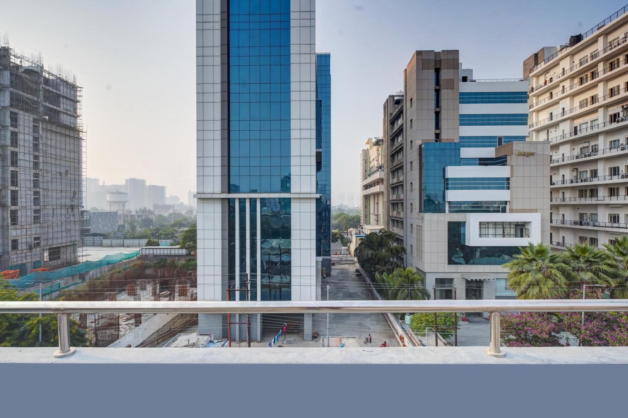 Hotel Noida Express Exterior foto