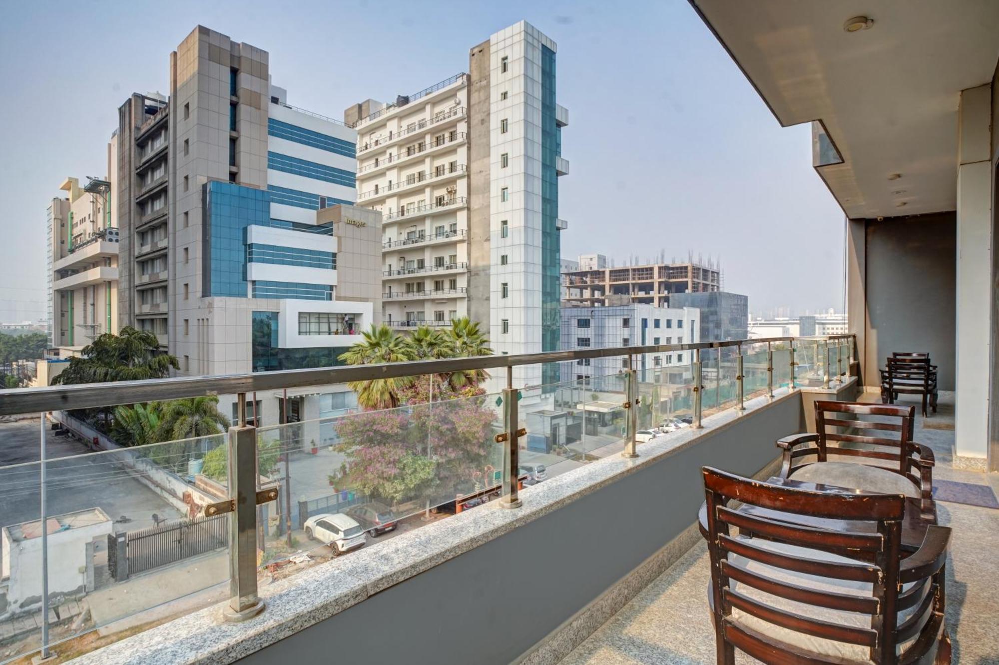 Hotel Noida Express Exterior foto