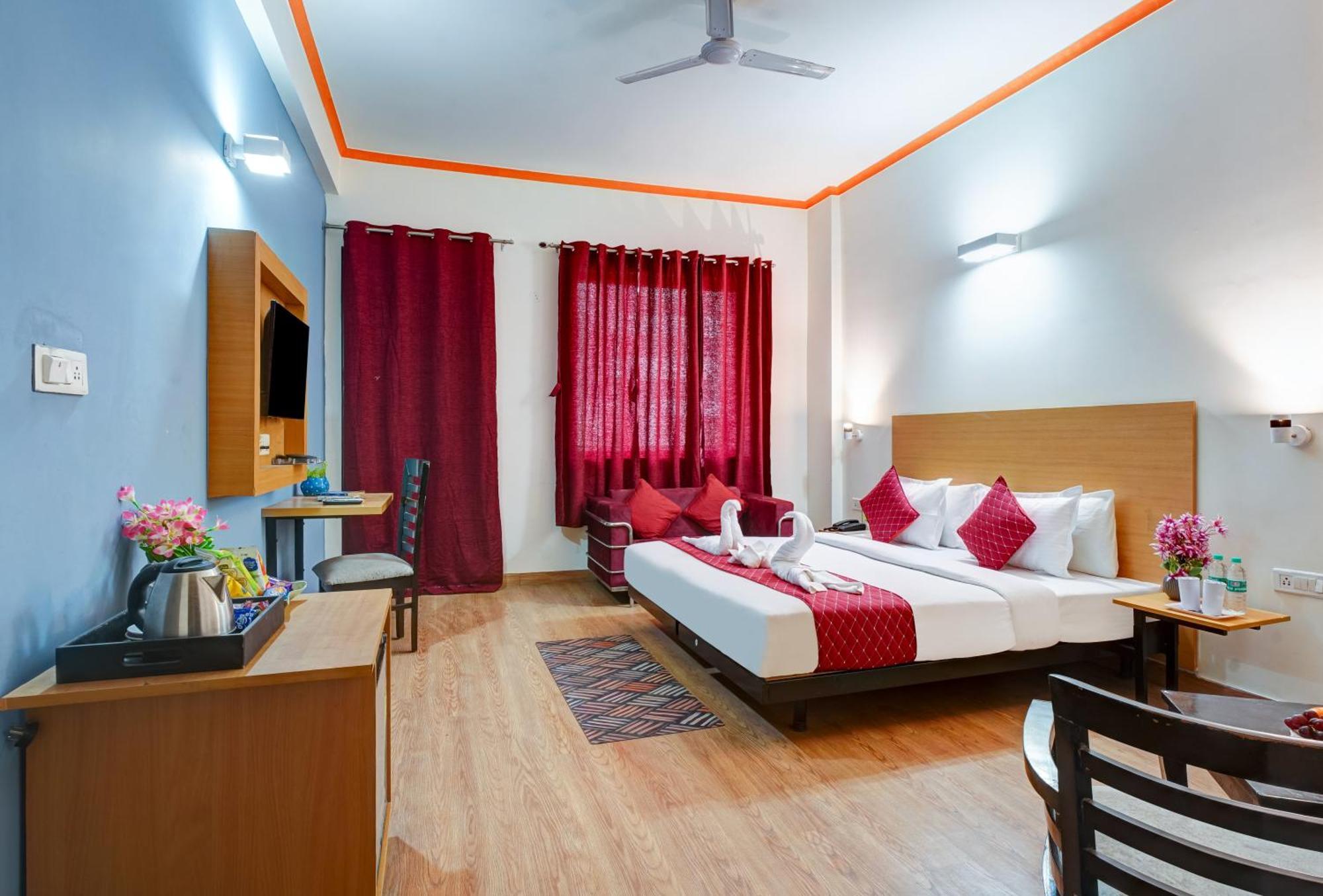 Hotel Noida Express Exterior foto